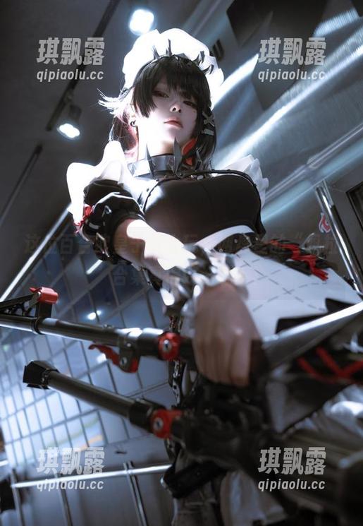 这位百合欧皇子真会玩，网盘里的“佩拉”合集真得好好琢磨！