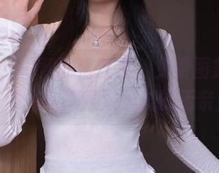 秀人网 - UU酱的浴室里，免费图集开放——看着水滴顺滑流过的无奈！