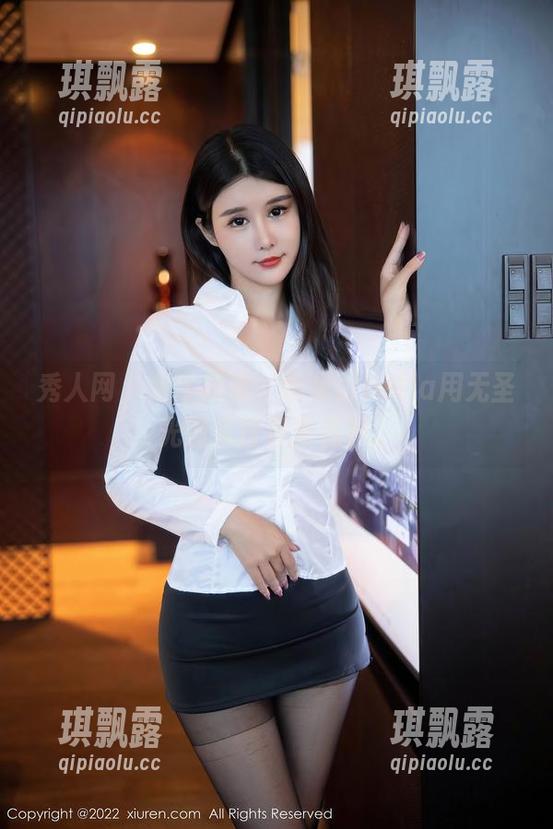 秀人网 - 奶牛风光，余贝拉bella用无圣光图集打开新视界。