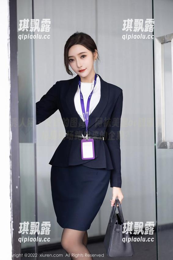 秀人网-安然 秀人网 - 安然的图库:网袜美腿or刚刚从拍摄现场跑出来的企鹅?