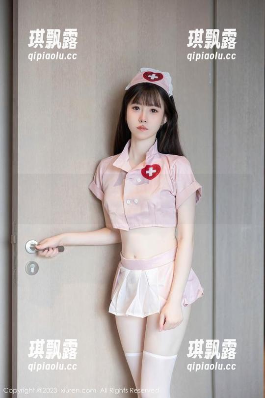 秀人网 - 图集里的徐cake短裙，隐约透出一丝逗趣的俏皮！