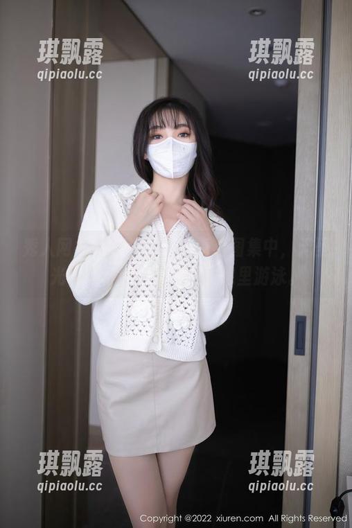 秀人网 - 每张李丽莎的海边图集中，无圣光让人觉得就像是在梦想里游泳。