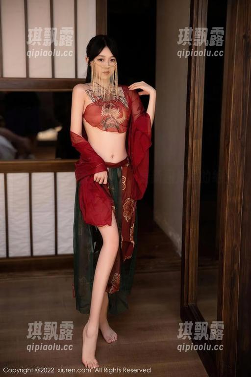 秀人网 - 灿宝大眼镜，最新图库里的绝美呆萌！