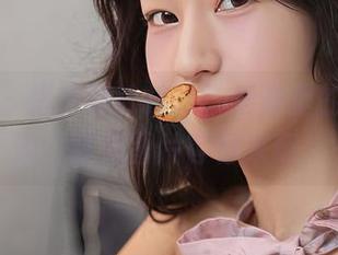 秀人网 - 指尖涂涂抹抹，爱酱里的浴室点滴：精选图片等你来玩！