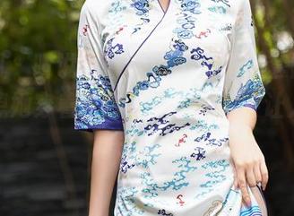 秀人网 - 听说王馨瑶yanni婚纱套图更新，想想她穿着这白裙子，会不会让人浮想联翩耶？