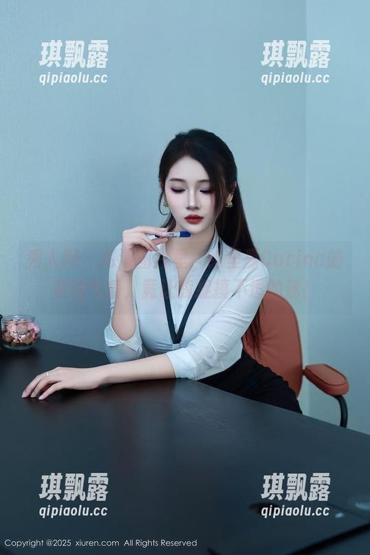 秀人网 - 高清图片里，绮里嘉Carina的花嫁气质，竟让我捉摸不透的迷！
