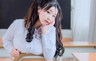 穆零Mu0的新白裙套图，更新的时候别忘了抓紧时间喔！