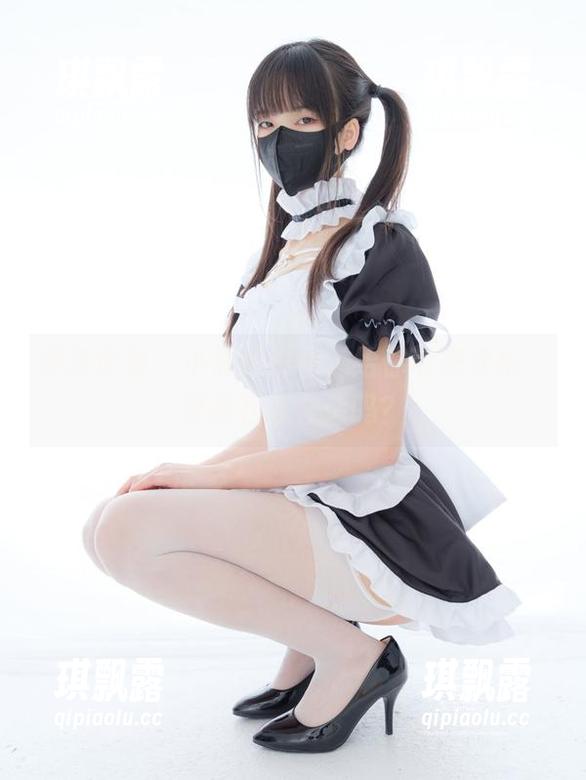 紧急企划-小恩 紧急企划 - 小恩的白裙,给你带来欢乐,更新状态合适吗?