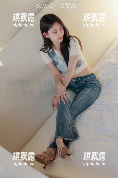 绮梦摄影-佳怡 绮梦摄影 - 佳怡的白丝:这图片绝对让人舔屏,心里的风吹过来了吗?