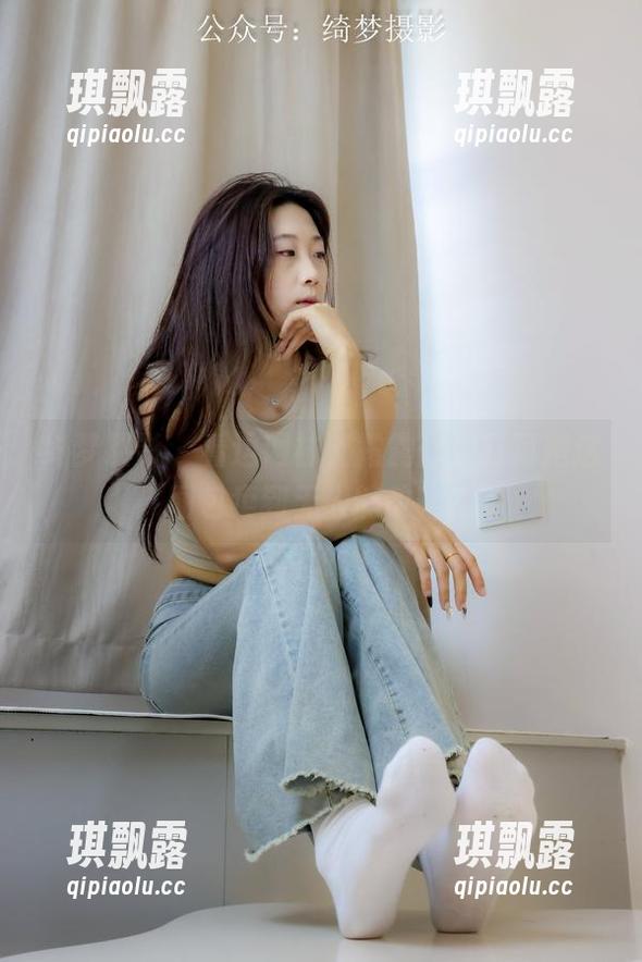 绮梦摄影-露露 绮梦摄影 - 看这网袜,露露你是打算把这图包卖到无人能敌吗?