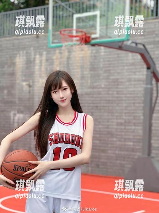 风女的清新气息：腐团儿Ikaros图包上线！下载途中小心被风吹走