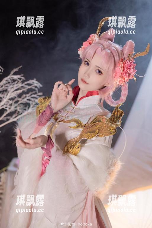 从私房到海边，花兮_honoka的图片里流转的情愫，一瞬间就很拿捏到位。