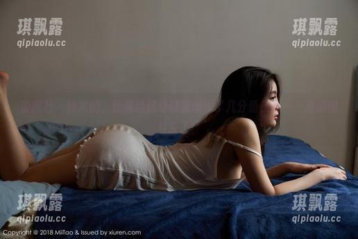 蜜桃社 - 铃木的，还真给这身制服增添了几分俏皮感——高清图片来了！