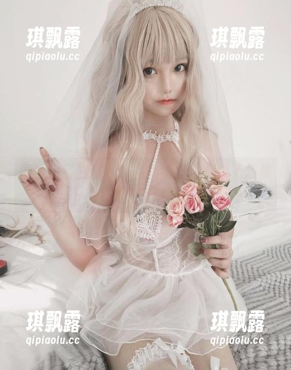 蜜汁猫裘的婚纱作品，图包里充满了想象力的奇特。