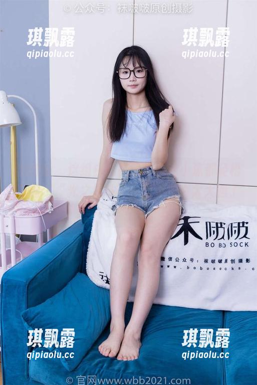 袜啵啵 - 这组白棉袜图片，连小沫都轻松摆脱了“光之属性”，是不是也太大胆了？