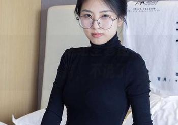 袜啵啵 - 咳咳，这组全套图片里小沫的体操服...难以自持，不说了，你懂的。