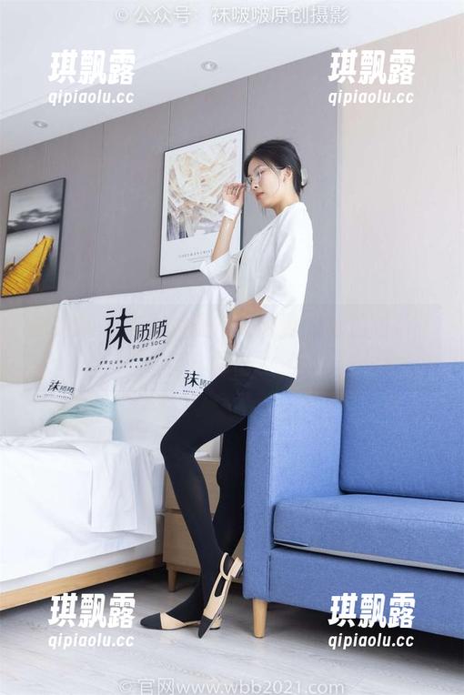 袜啵啵-芝士 袜啵啵 - 芝士的银行制服秀,私拍材料太靠谱