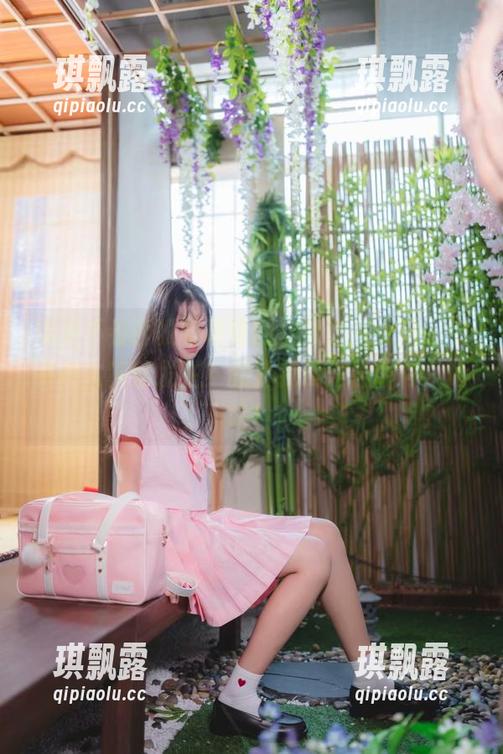 如果不看西呱呀呀呀的女孩套图更新，会有什么事情发生？就算我没法告诉你，哈哈！